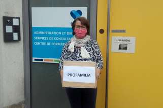 Livraison de masques de protection à Pro Familia